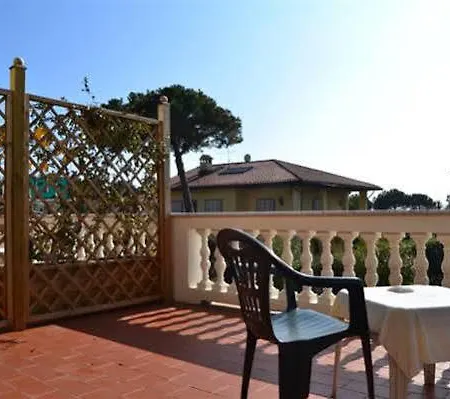 Sonia Forte dei Marmi
